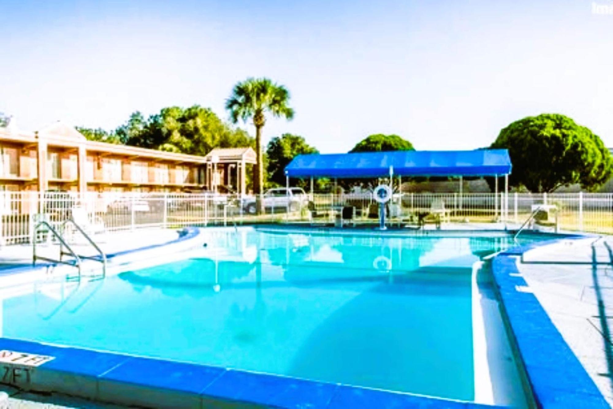 Oyo Hotel Mustang Silver Spring Fl Silver Springs Eksteriør billede