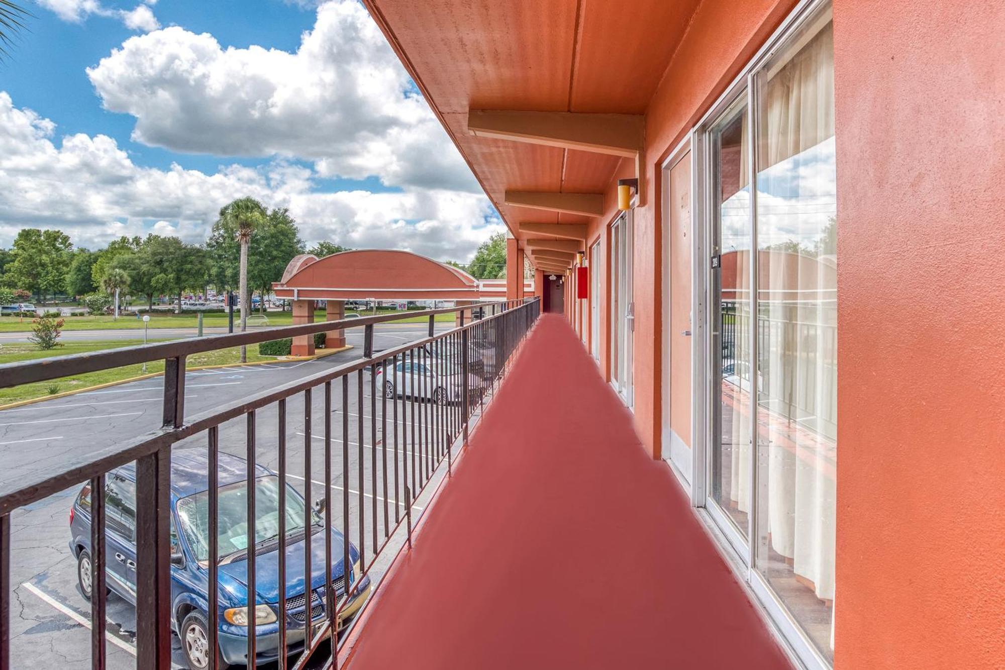 Oyo Hotel Mustang Silver Spring Fl Silver Springs Eksteriør billede
