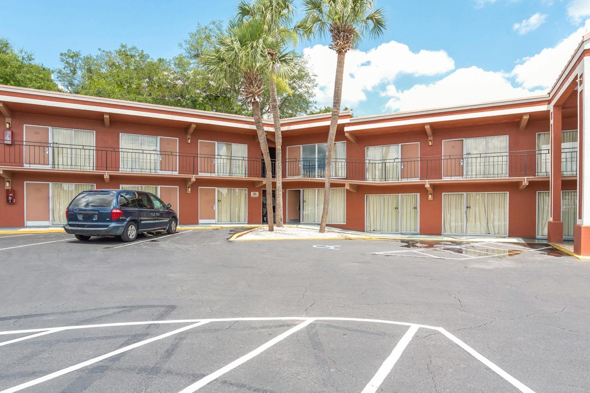Oyo Hotel Mustang Silver Spring Fl Silver Springs Eksteriør billede