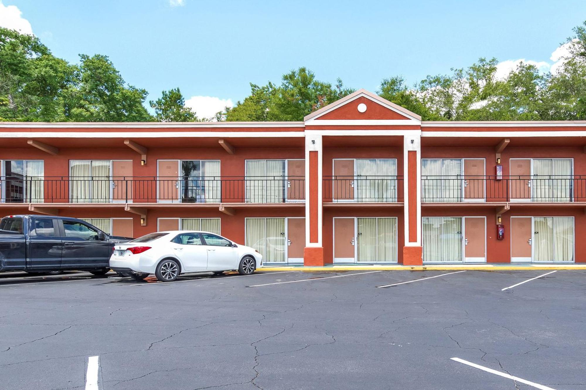 Oyo Hotel Mustang Silver Spring Fl Silver Springs Eksteriør billede